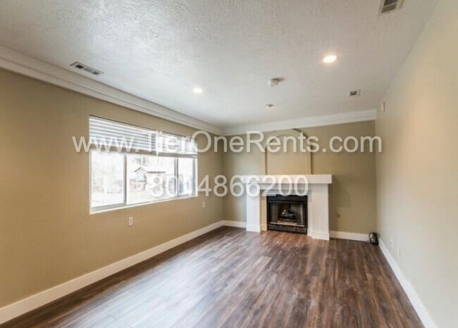 Building Photo - This property offers a NO DEPOSIT option a...