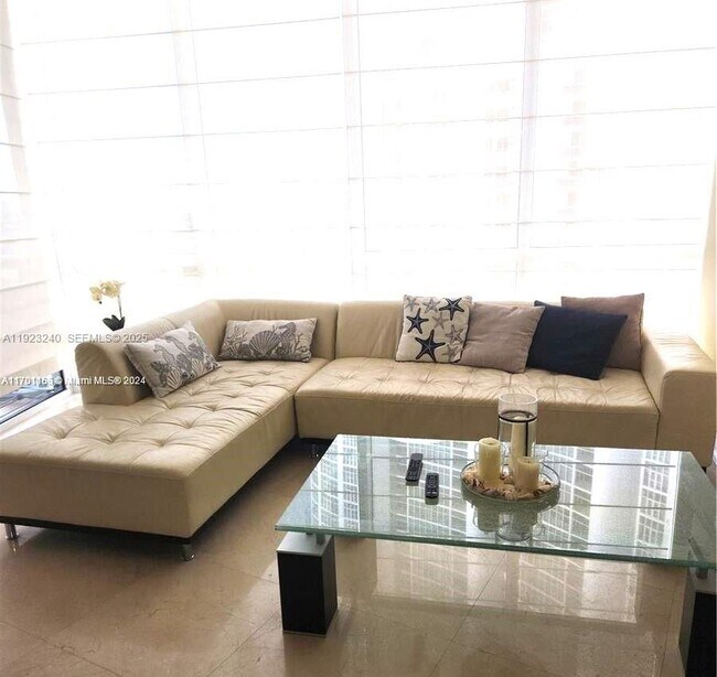 Building Photo - 18101 Collins Ave