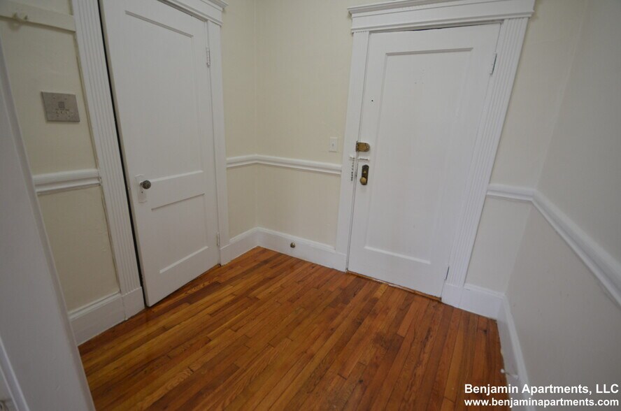 Building Photo - 1371 Commonwealth Ave