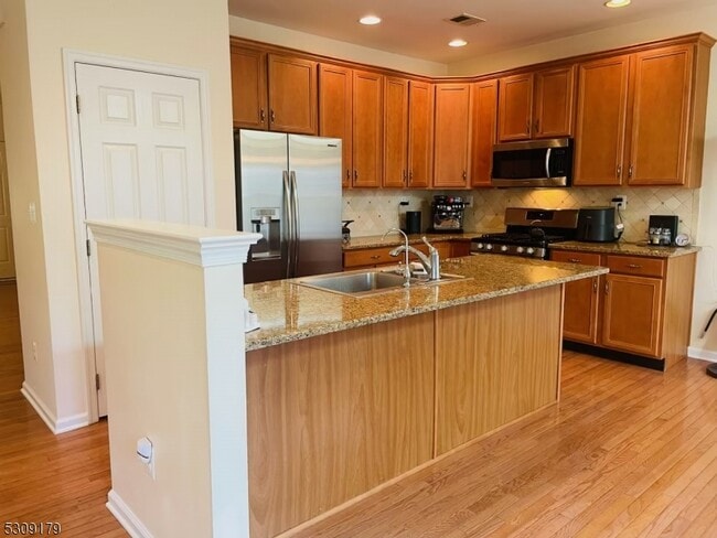 Building Photo - 228 Patriot Hill Dr