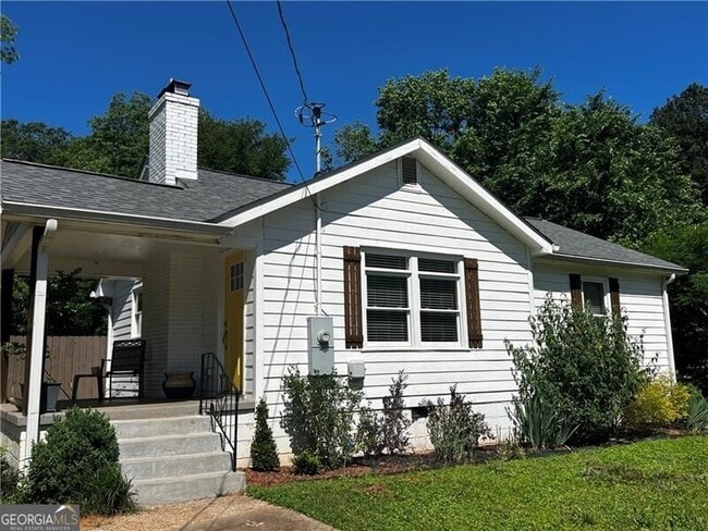 Building Photo - 1611 Wellswood Dr SE