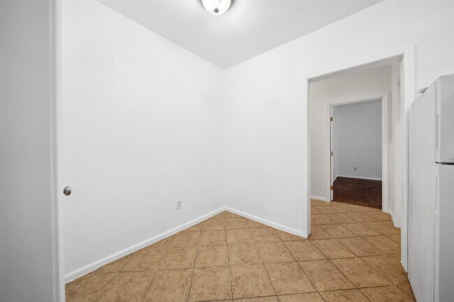 Building Photo - 406 Quitman St