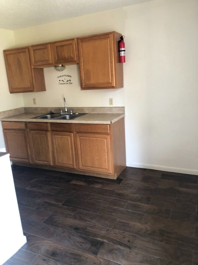 Building Photo - Monthly Paid Rent