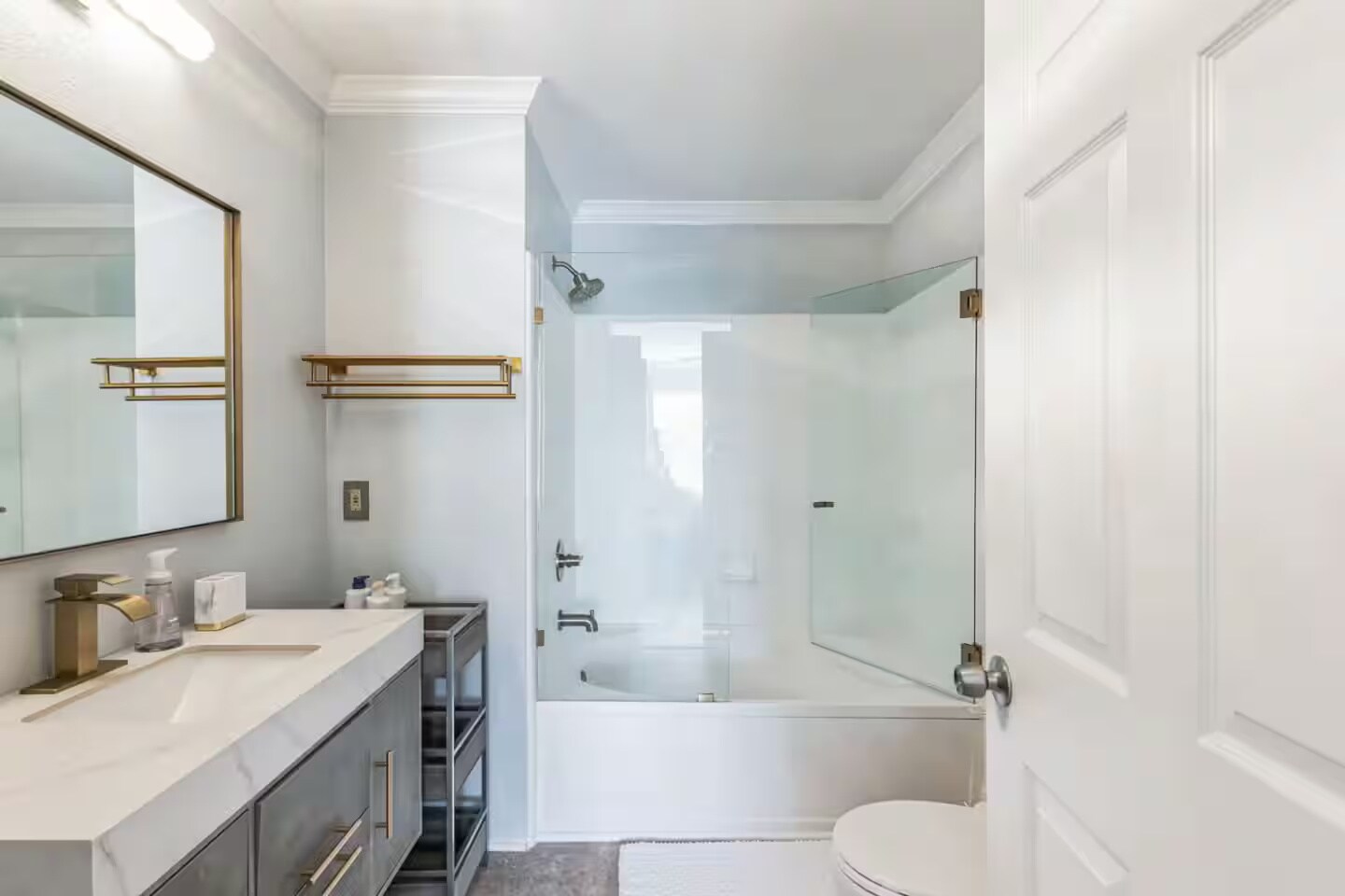 Building Photo - 18565 Bridle Club Dr