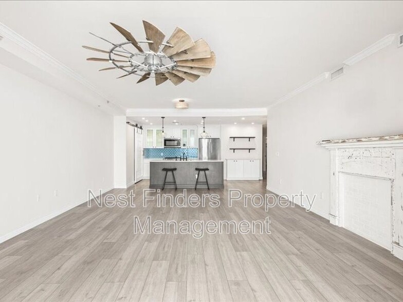 Building Photo - 1415 1st St N