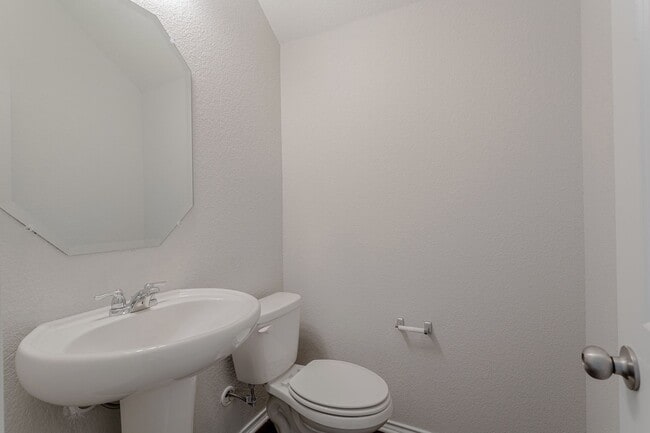 Building Photo - 632 Reinhardt Blvd