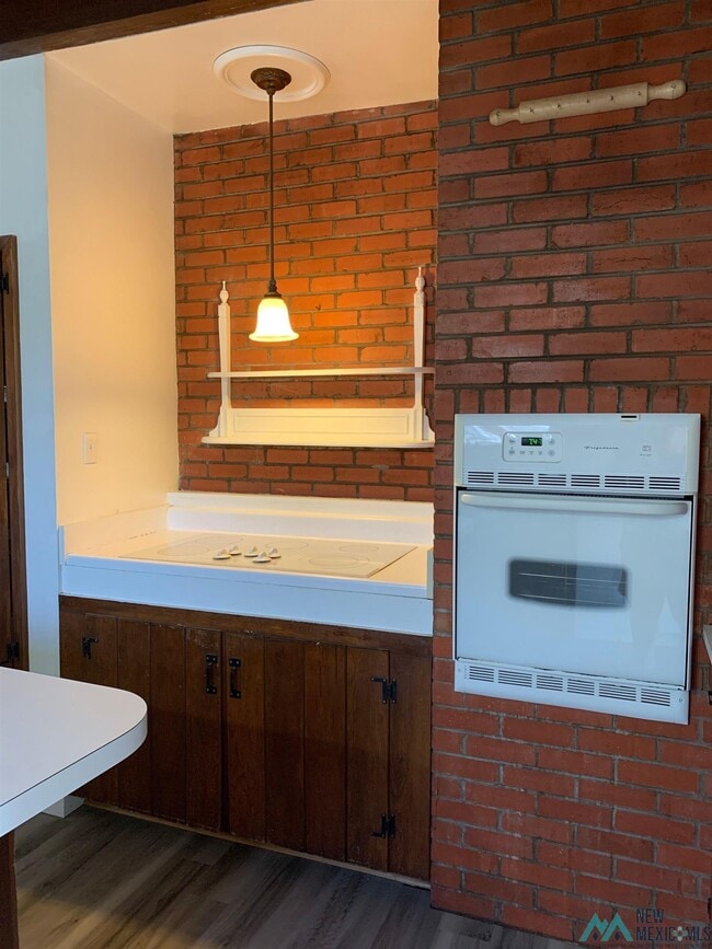 Building Photo - 2319 Axtell St