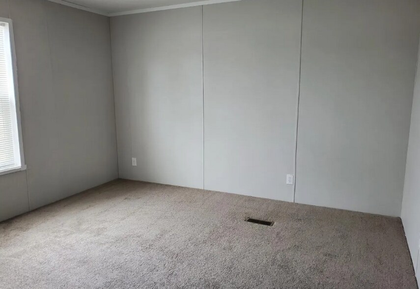 Building Photo - 6584 S Hampshire Dr