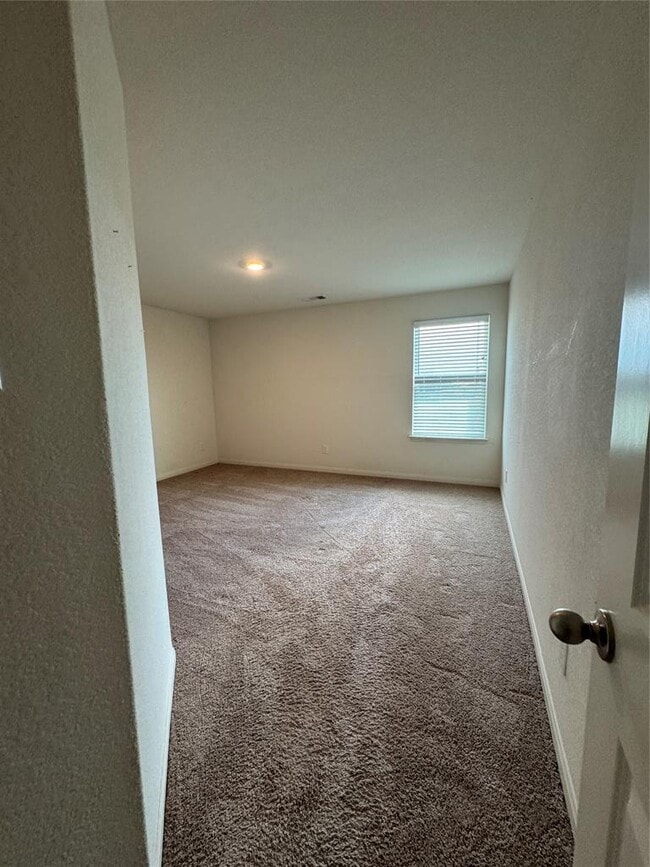 Building Photo - 18641 Quiet Range Dr