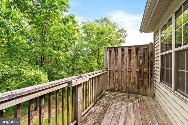 Building Photo - 623 Brickhouse Rd