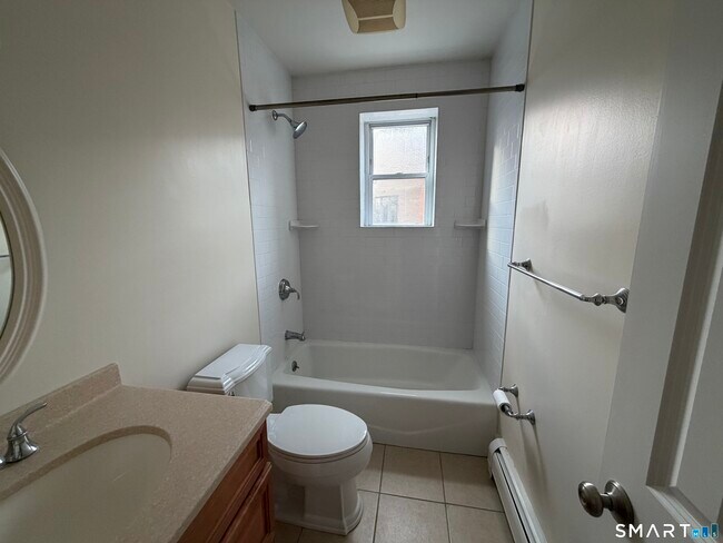 Building Photo - 391 Reef Rd