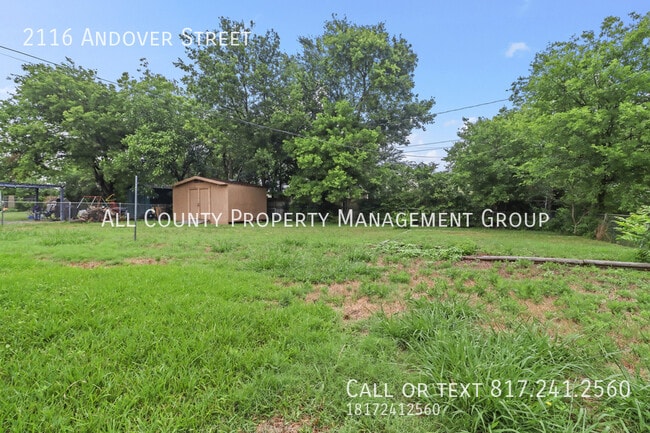 Building Photo - 2116 Andover St