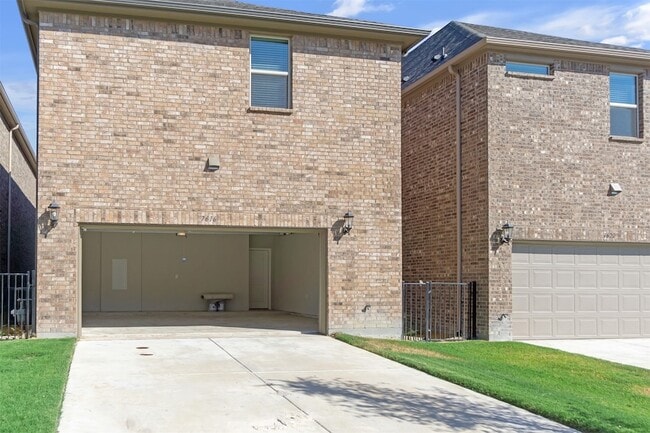 Building Photo - 7616 Redondo Dr