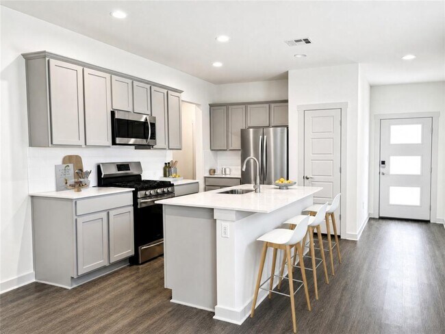 Building Photo - 5128 Vanner Path