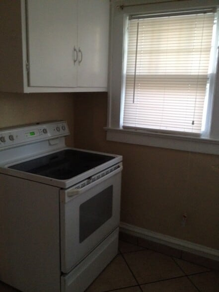 Building Photo - 4047 Warwick Blvd