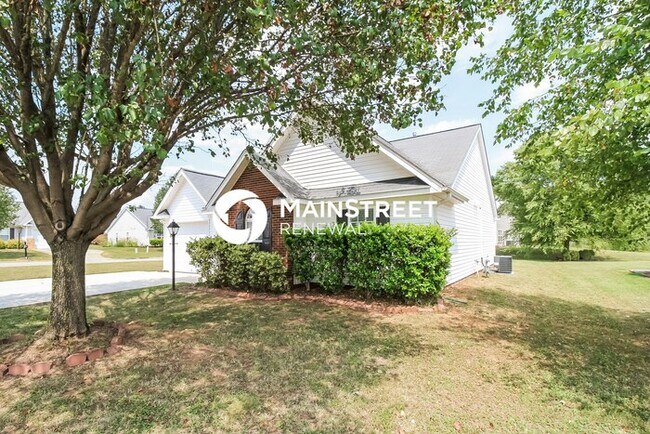 Building Photo - 3 Bedroom Pet-Friendly Home in Winston-Salem, NC with Main Street Renewal