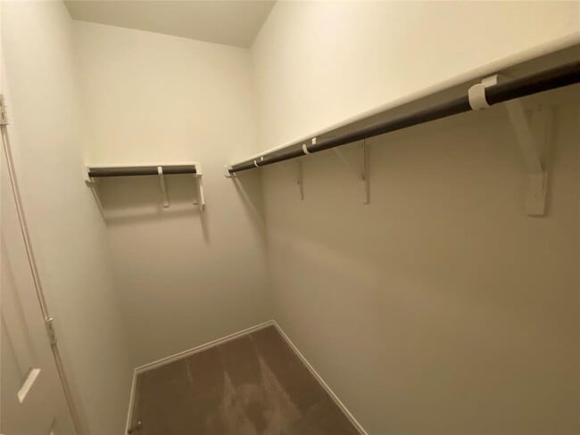 Building Photo - 204 Nettletree Dr
