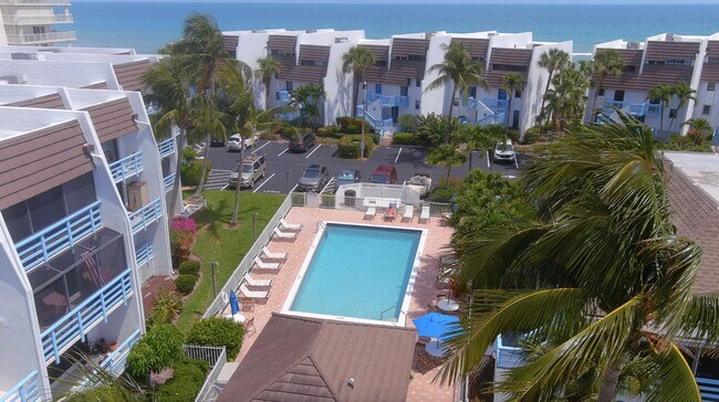 Building Photo - 11000 S Ocean Dr