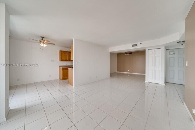Building Photo - 1500 N Ocean Blvd