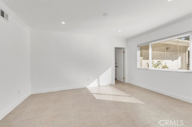 Building Photo - 8201 Clemens Ave