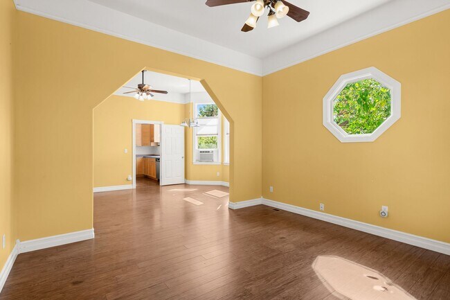 Building Photo - Charming Solar Home in Portland Woodlawn Neighborhood