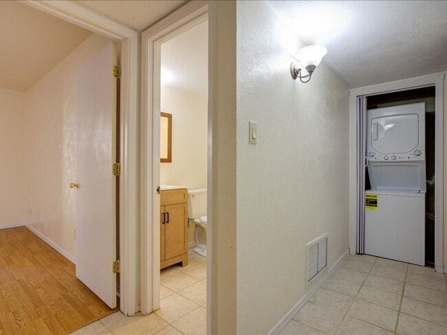 Building Photo - Charming 2-Bedroom, 2-Bath Home with Community Pool