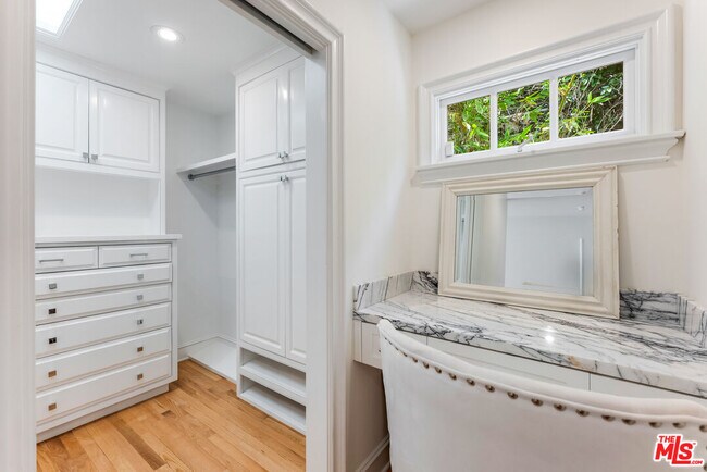 Building Photo - 797 Amalfi Dr