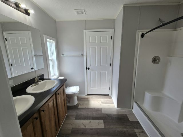 Building Photo - 4 Wear St