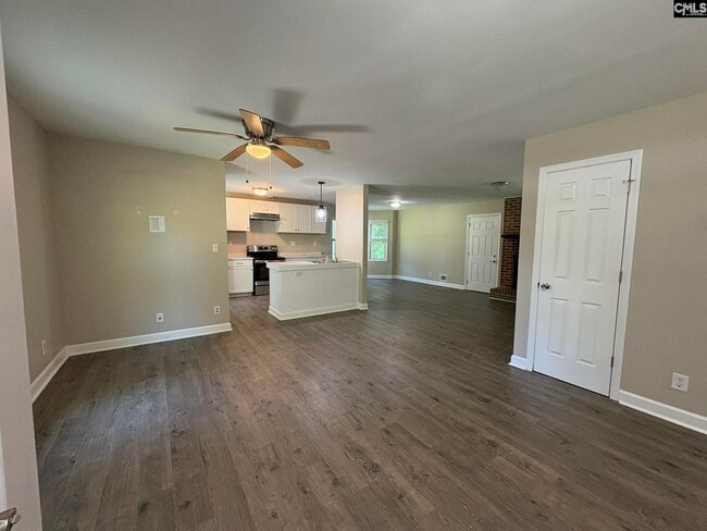 Building Photo - 624 Torwood Dr