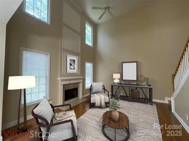 Building Photo - 1928 Dearmon Dr