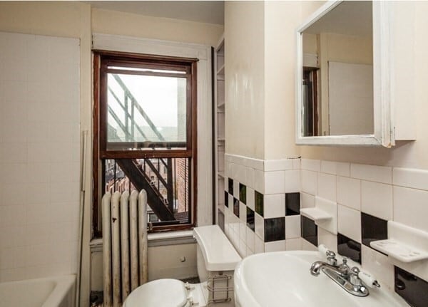 Building Photo - 29 Myrtle St