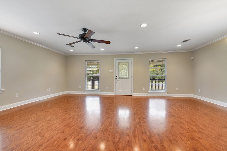 open living and dining - 14062 Bourque Rd