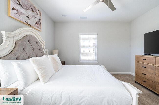 Building Photo - 84 San Filippo Dr SE