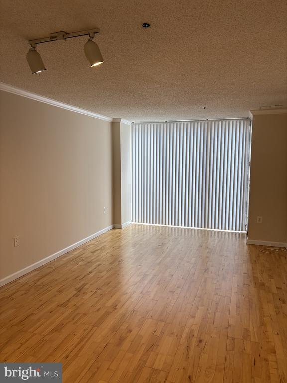Building Photo - 4801 Fairmont Ave