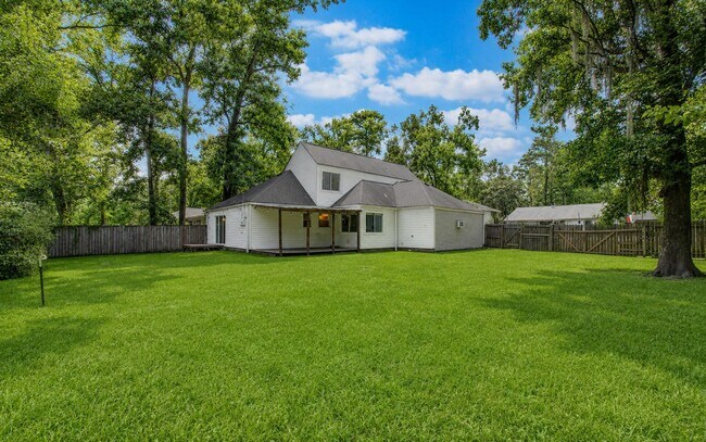 Building Photo - 2554 River Ridge