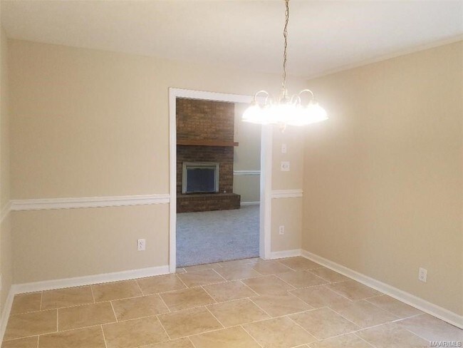 Building Photo - 1811 Young Farm Rd