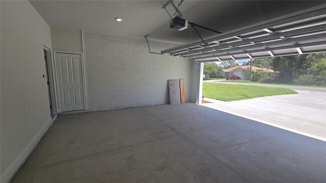 Building Photo - 15730 SW 40th Ave
