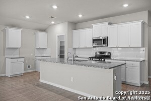 Building Photo - 1047 Raceland Rd