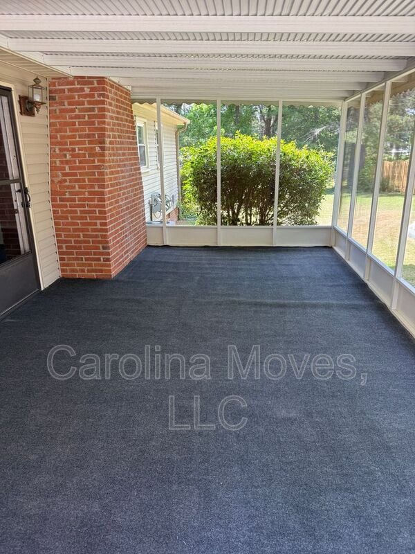 Building Photo - 102 Woodhaven Ct