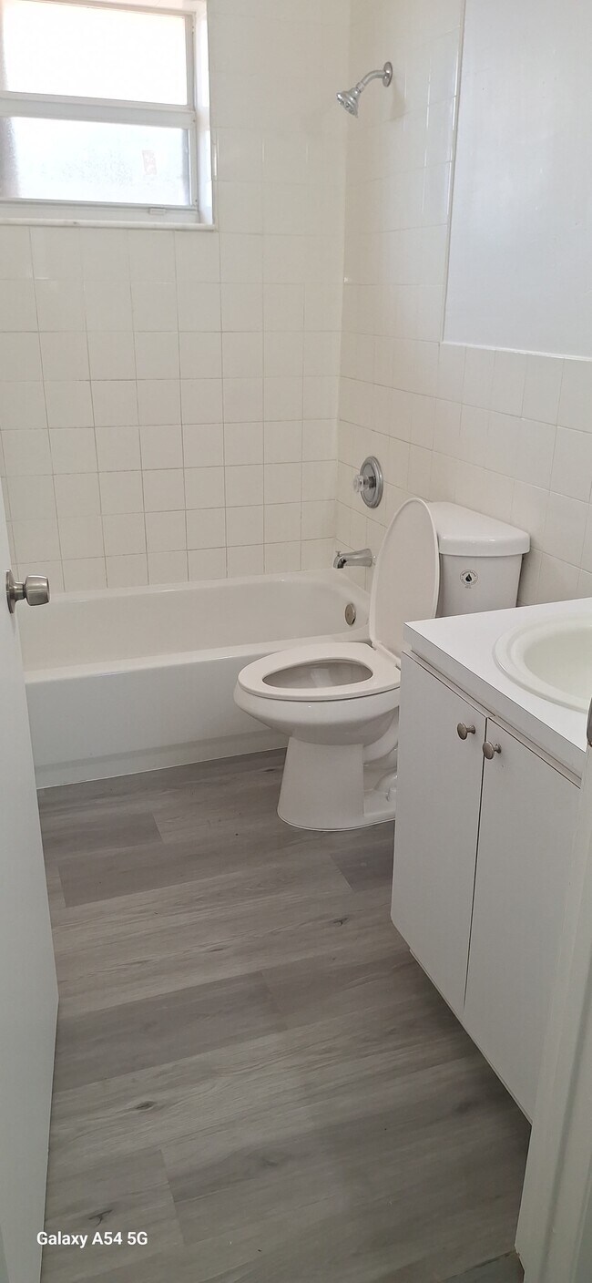 Building Photo - 674 NW 46th St