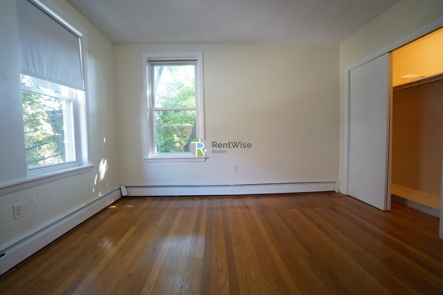 Building Photo - 310 Tappan St