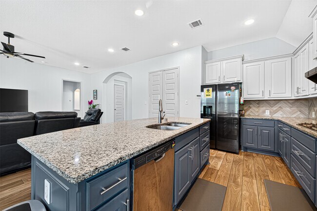 Building Photo - 3602 Lake Falls Dr