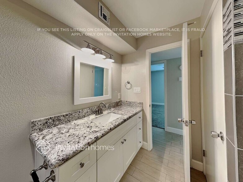 Building Photo - 8702 E Valley View Rd