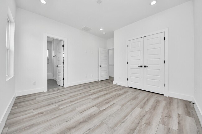 Building Photo - 1816 West St