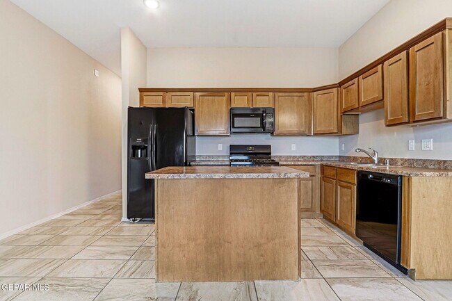 Building Photo - 714 HC Gilbert Minjares Dr