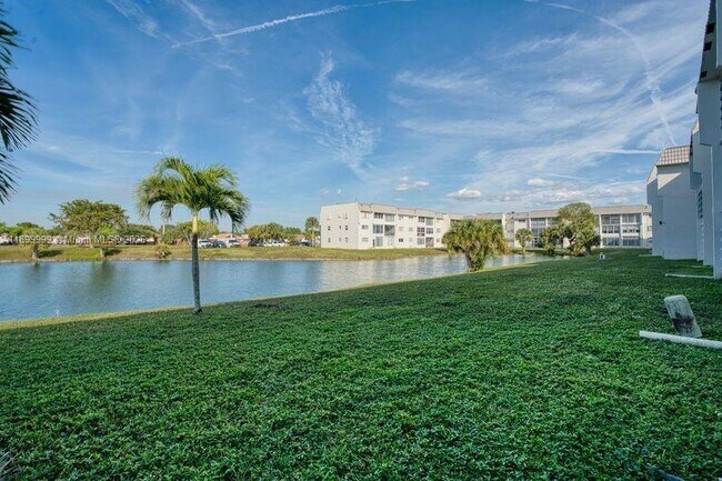 Building Photo - 8300 Sunrise Lakes Blvd