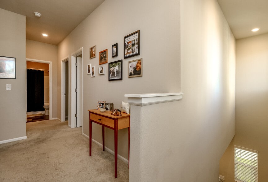 Building Photo - 3947 Jett Ln NE