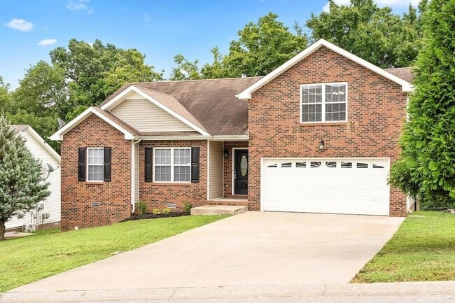 Building Photo - 3136 Brook Hill Dr