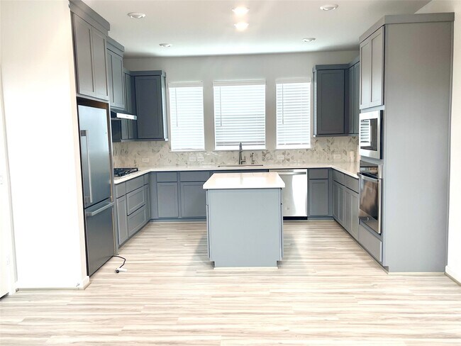Building Photo - 8475 Harrington Grv Trl