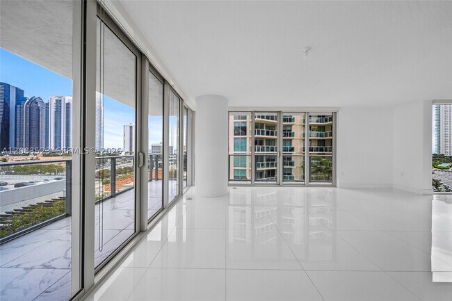 Building Photo - 300 Sunny Isles Blvd